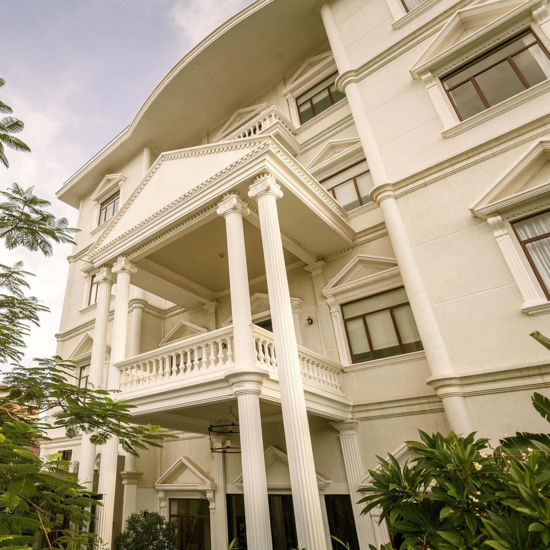 White Mansion 白色公馆 Hotel Phnom-Penh Buitenkant foto