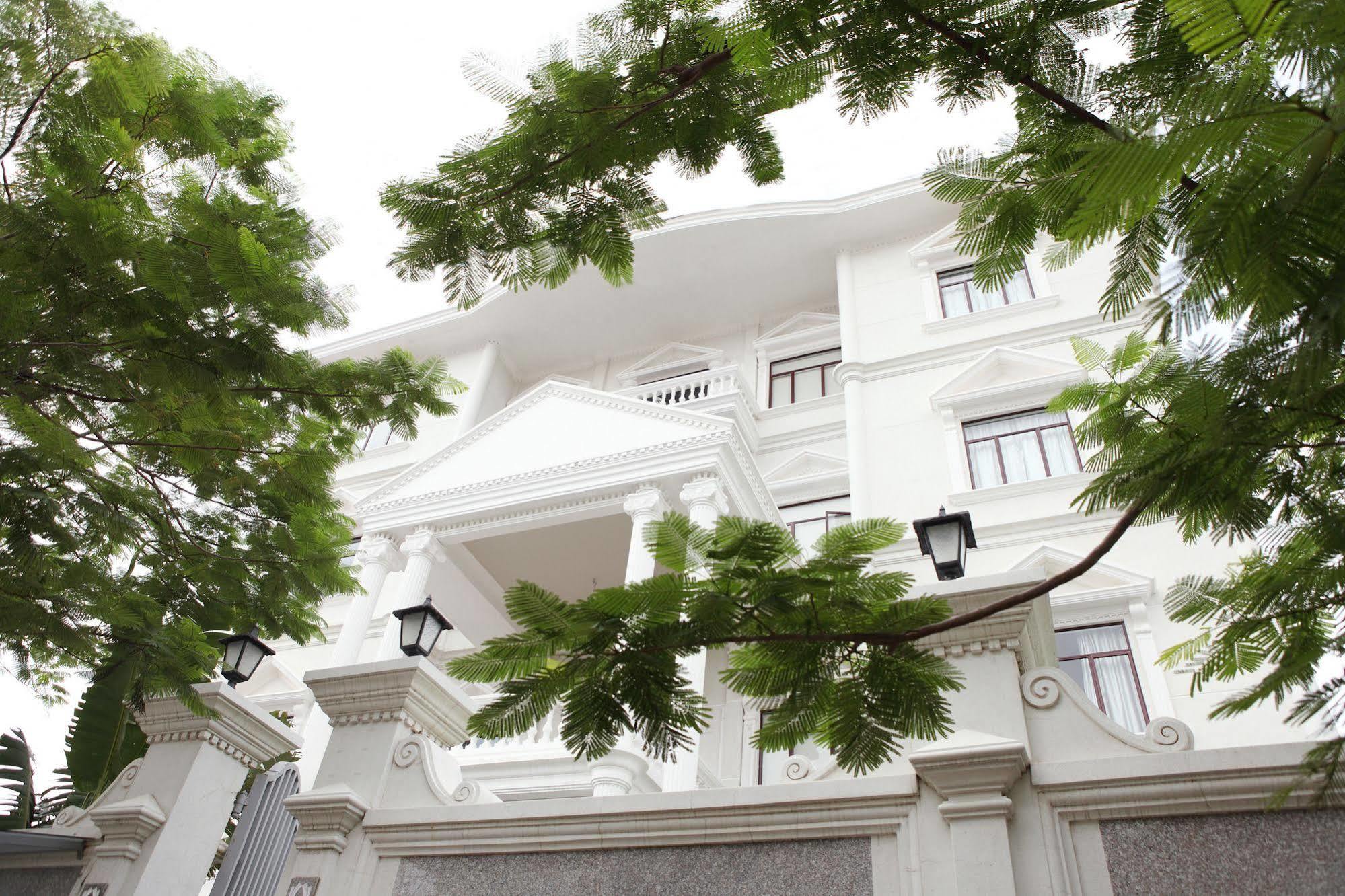 White Mansion 白色公馆 Hotel Phnom-Penh Buitenkant foto